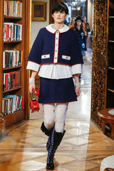 Look 68